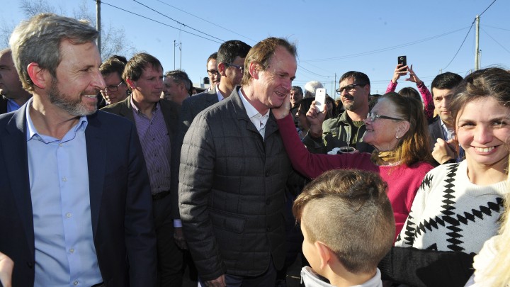 En Ramírez, Bordet y Frigerio entregaron viviendas para docentes y del Programa Hábitat