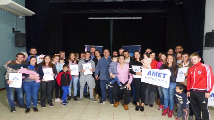 Docentes técnicos de Aranguren cuentan con sus casas propias