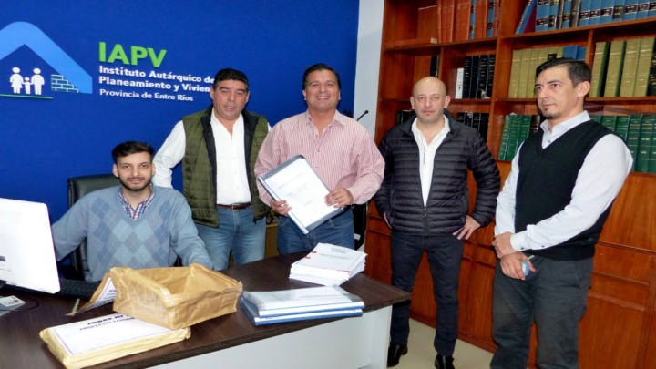 Nuevas viviendas de madera  para  Chajarí se licitaron con fondos provinciales