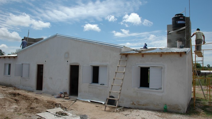 Con lo que le deben al IAPV se construirían mil viviendas en territorio entrerriano