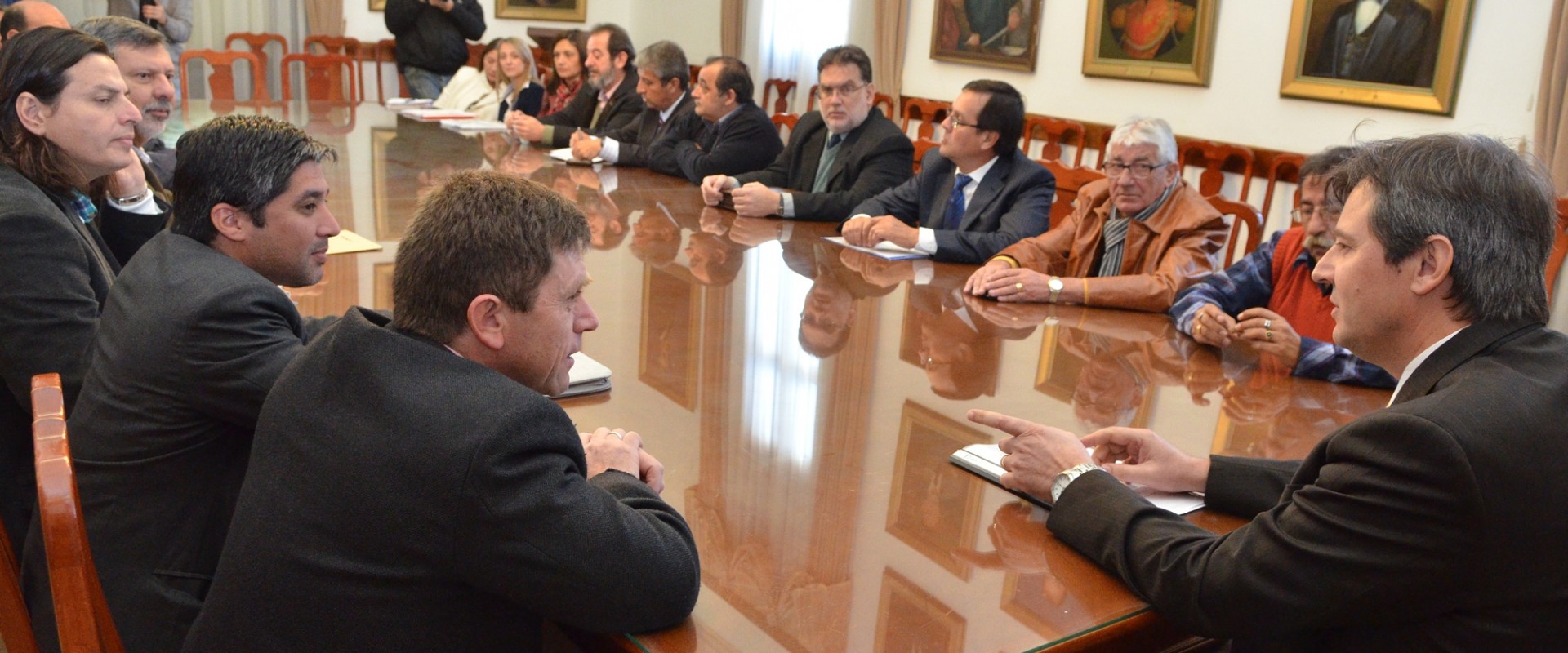 El gobierno recibió a los Bomberos Voluntarios de la provincia