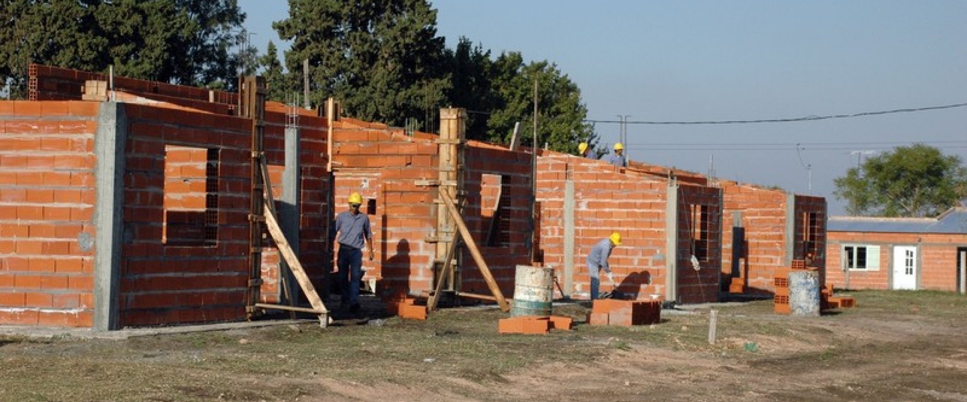 Construirán nuevas viviendas en Seguí, Tabossi, Hernandarias, María Grande y Hasenkamp