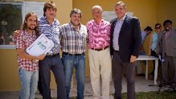 Veinte familias de trabajadores estatales de General Campos recibieron sus nuevas viviendas