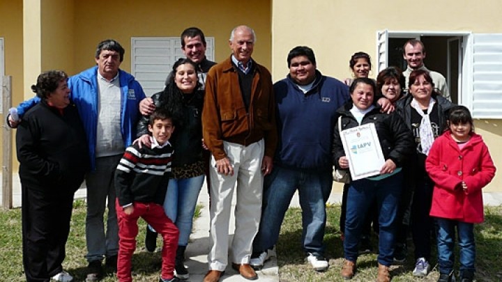 Se expone el padrón provisorio para el sorteo de 8 viviendas del IAPV en Estación Parera