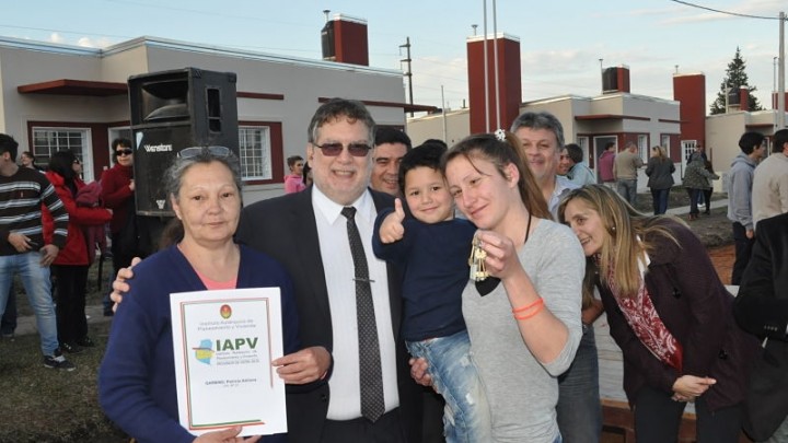 Nuevas familias de Gualeguaychú tienen su casa propia