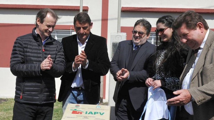 Fueron inauguradas diez  viviendas del IAPV en Villa Tabossi